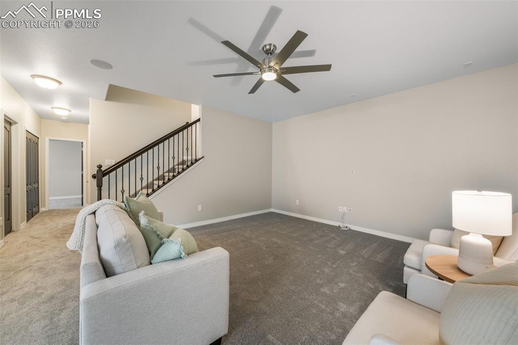 Image 36 of 50: Living Room