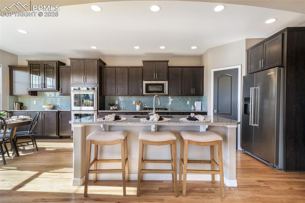 Image 9 of 50: Kitchen