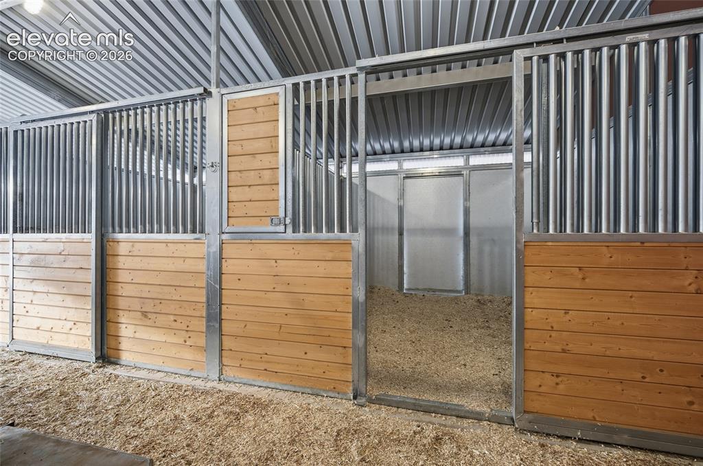 Image 35 of 47: Stable