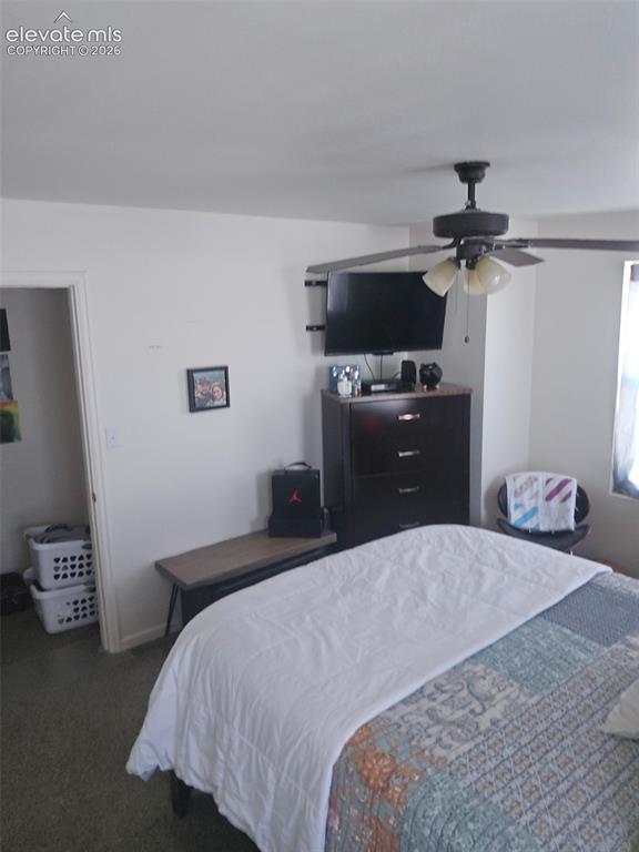 Image 10 of 24: Bedroom