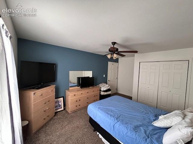 Image 17 of 24: Bedroom
