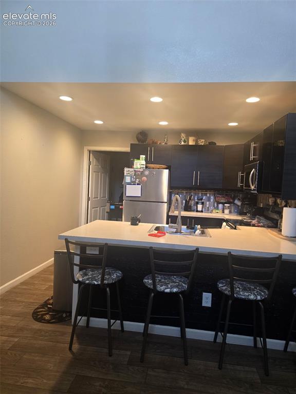 Image 7 of 24: Kitchen