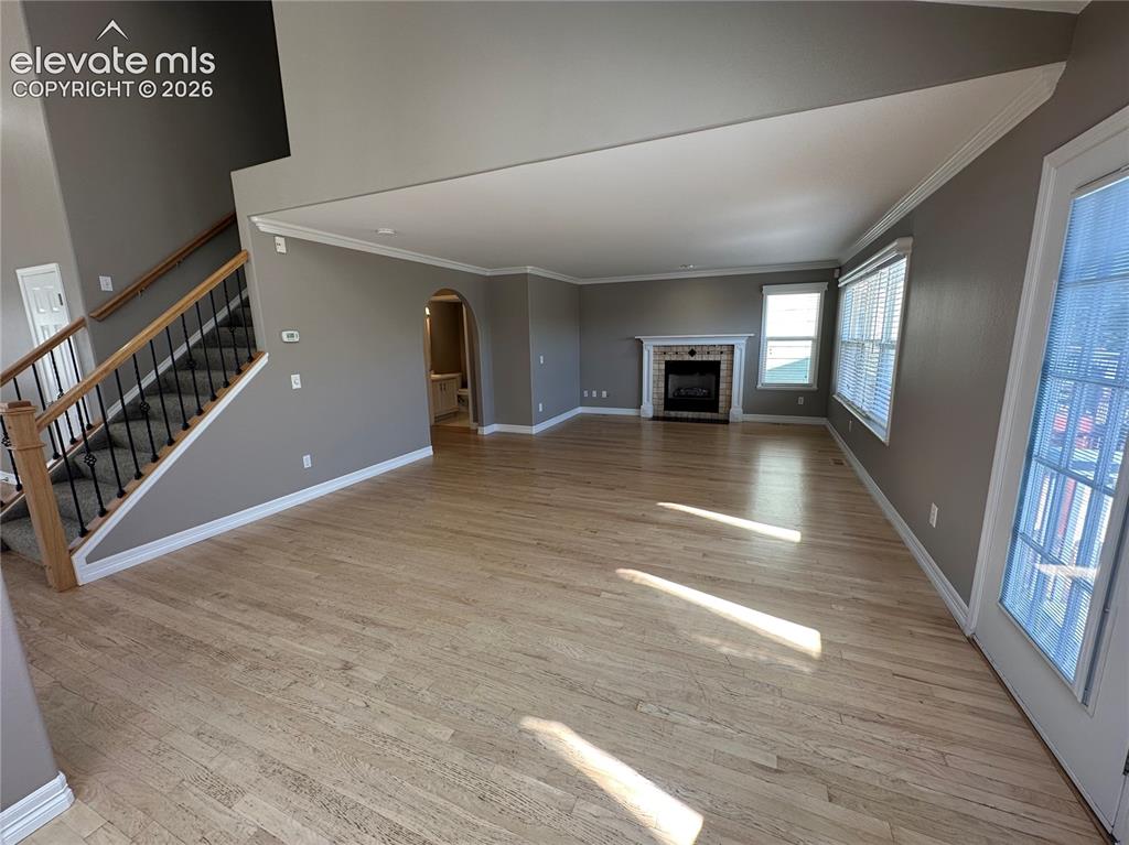 Image 6 of 24: Living Room