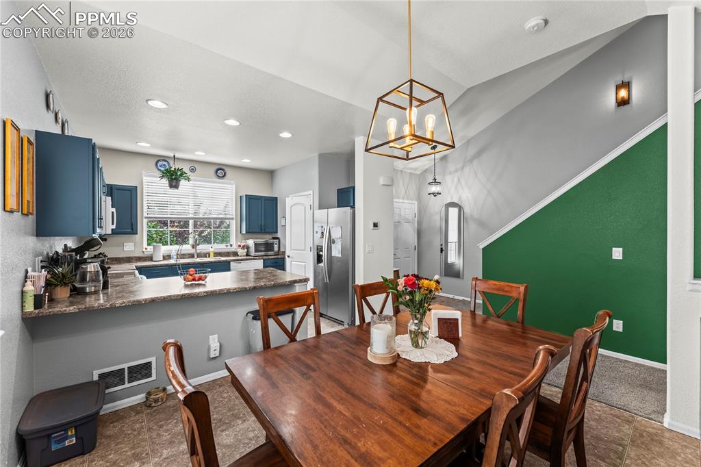 Image 2 of 31: Dining Area