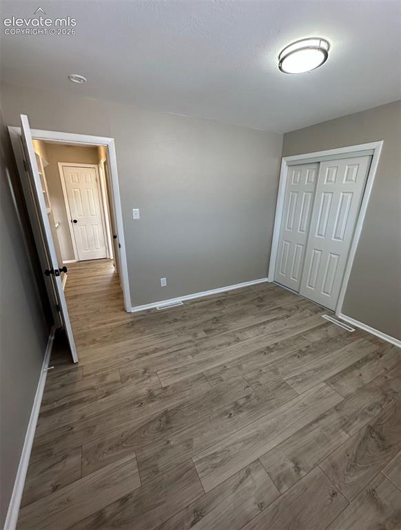 Image 19 of 24: Bedroom