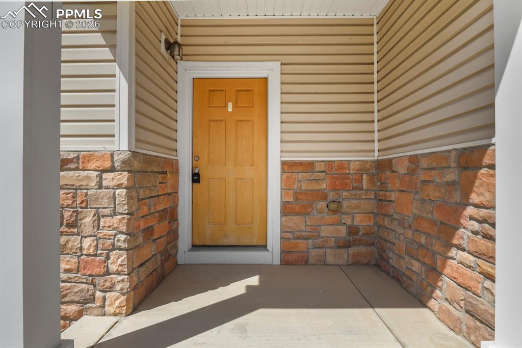 Image 2 of 34: Entry