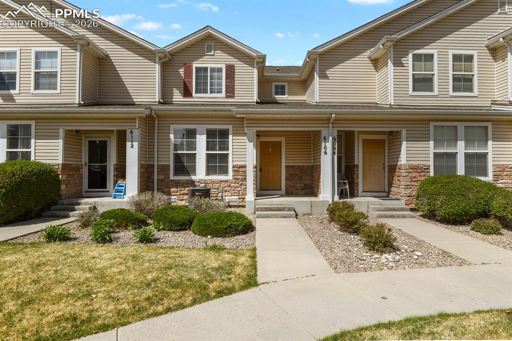 Image 34 of 34: No Description Available