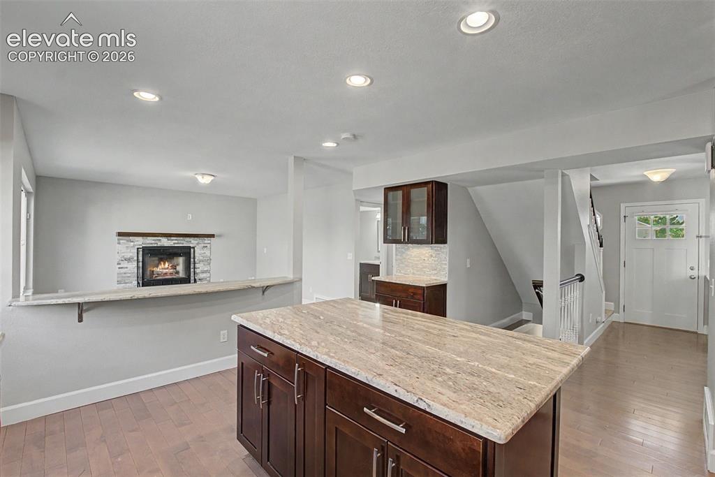 Image 15 of 47: Kitchen