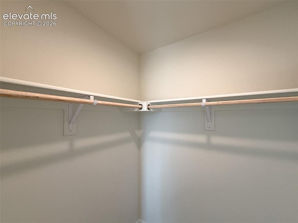 Image 29 of 36: Closet