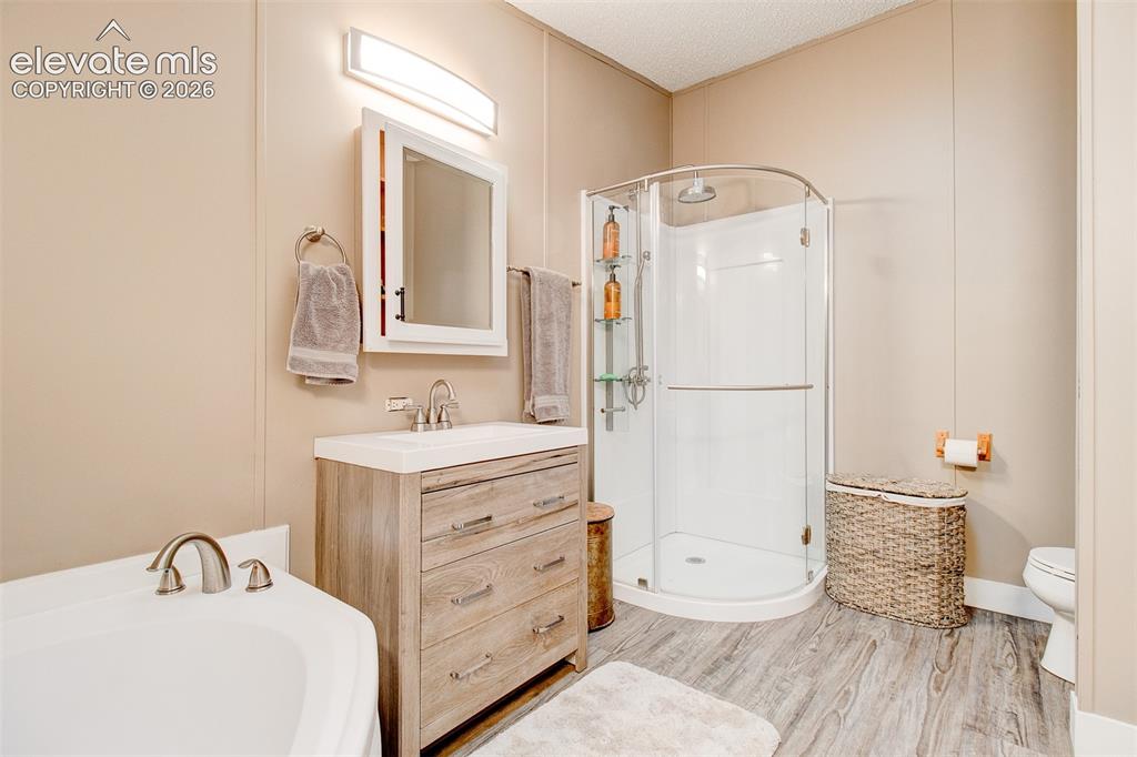 Image 14 of 42: Master bath