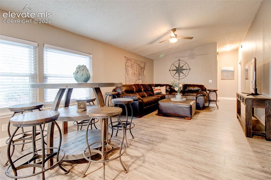 Image 8 of 42: living