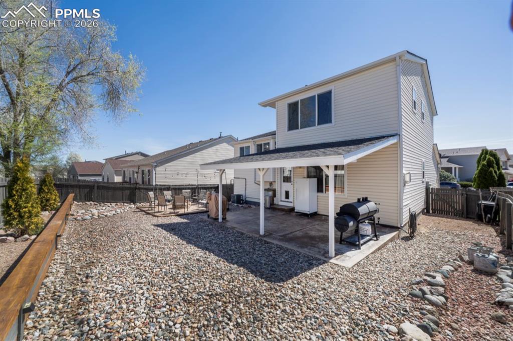 Image 22 of 28: Back of Structure