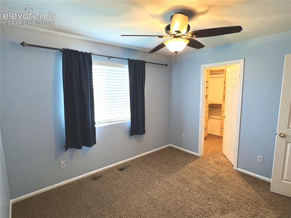 Image 10 of 16: Bedroom