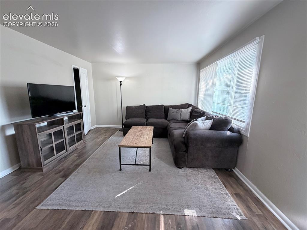 Image 2 of 10: Wood Laminate Fliooring, Furnished