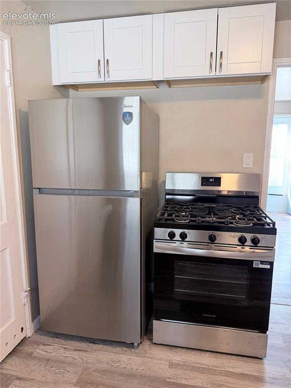 Image 7 of 10: New Appliances