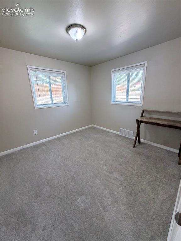 Image 9 of 10: Secondary Bedroom or Office