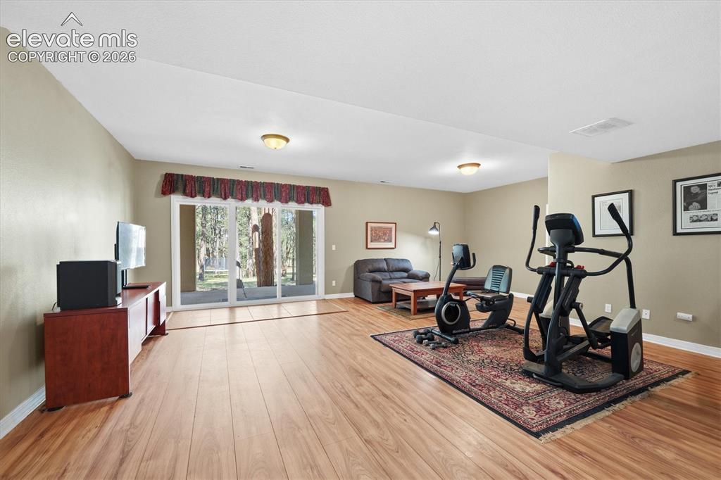 Image 19 of 50: Exercise Room