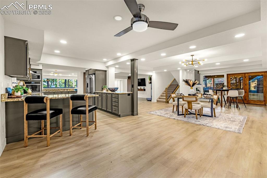 Image 20 of 46: Kitchen