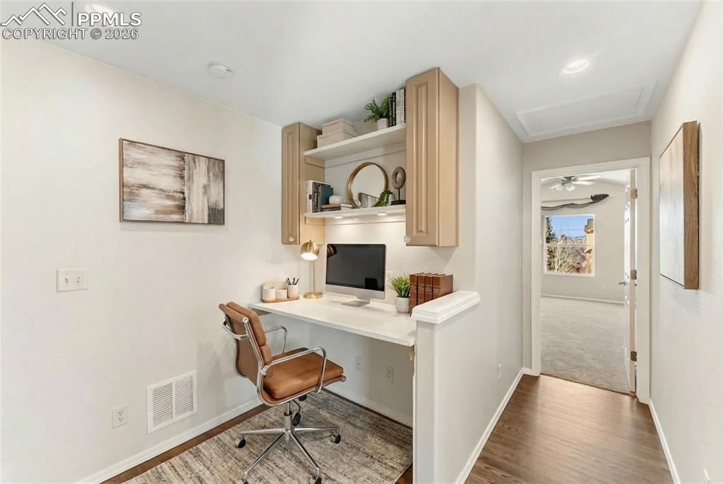 Image 11 of 28: Upstairs Hallway Nook