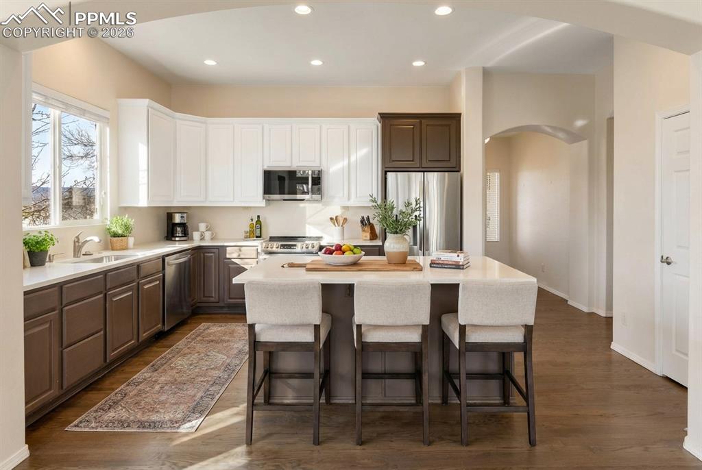 Image 4 of 28: Kitchen