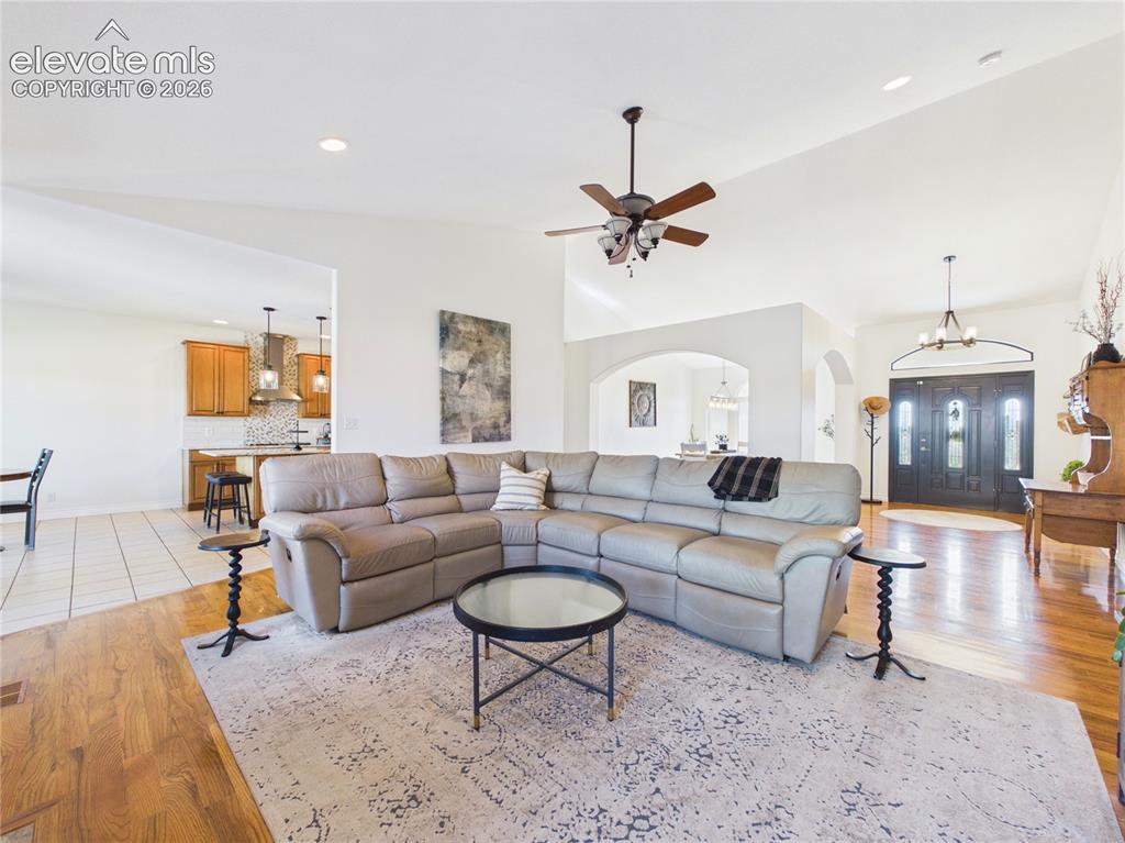 Image 11 of 50: Living Room