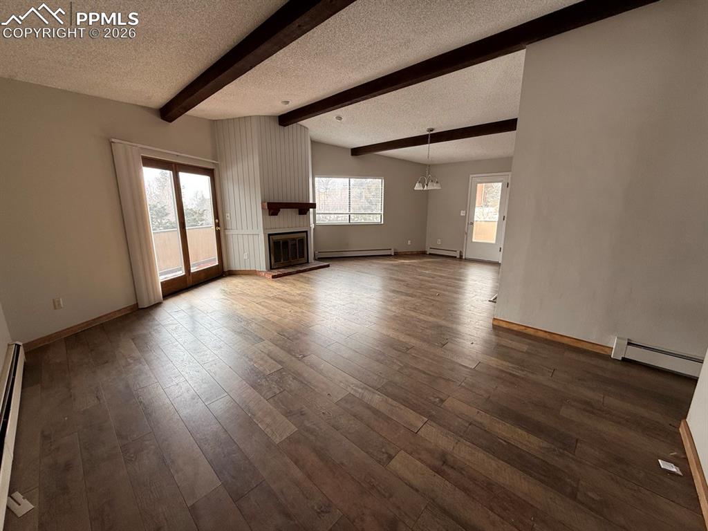 Image 3 of 29: Living Room