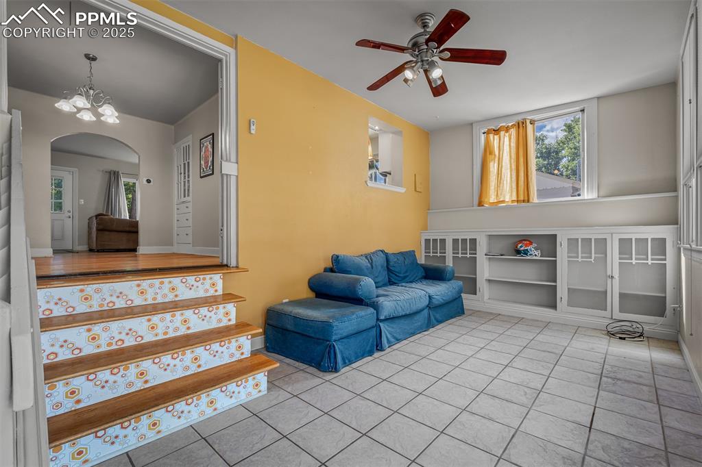 Image 13 of 47: Sun Room