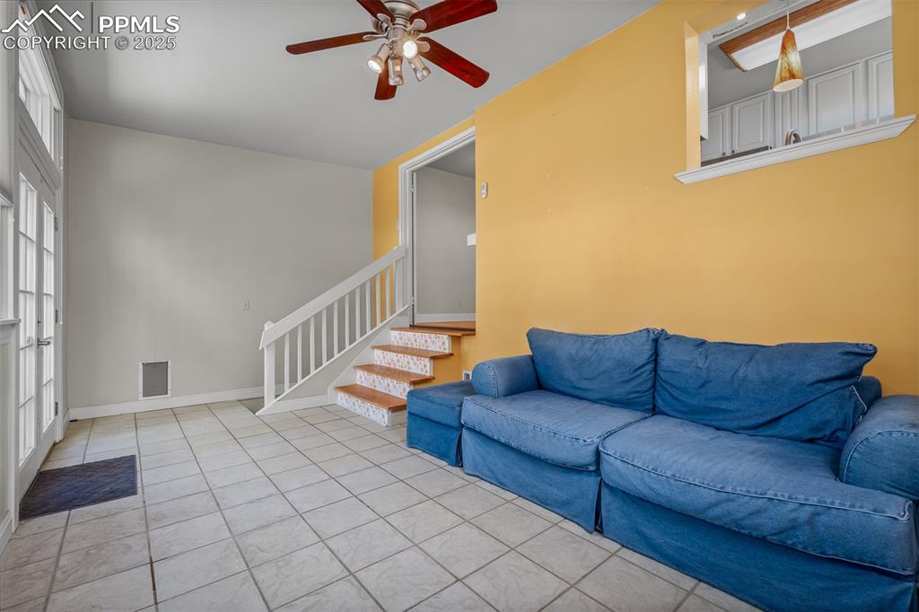 Image 14 of 47: Sun Room