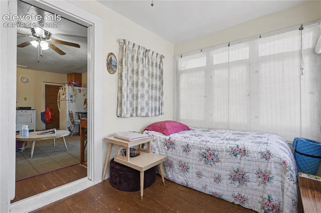 Image 19 of 26: Sundroom/bedroom