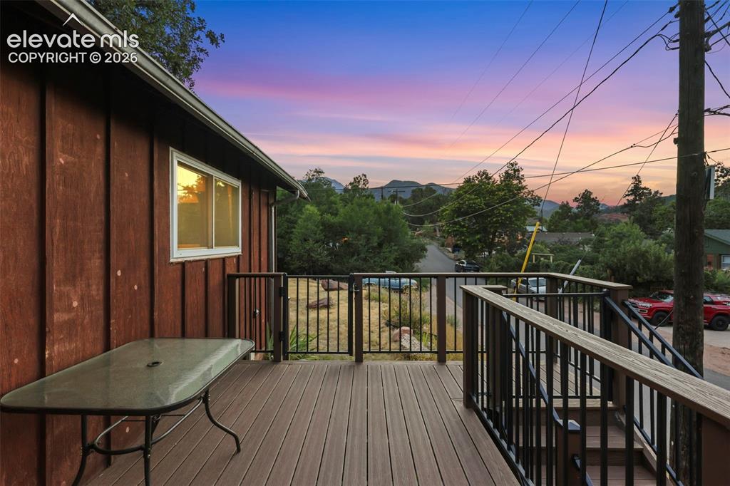 Image 5 of 26: Deck