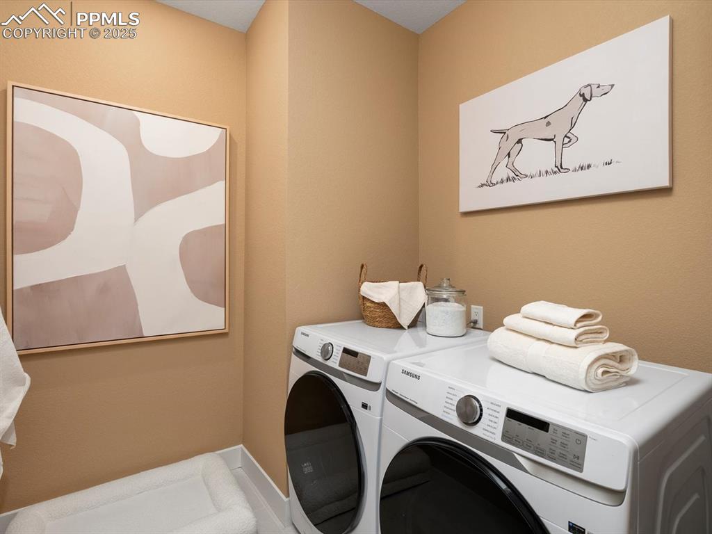 Image 19 of 35: Laundry