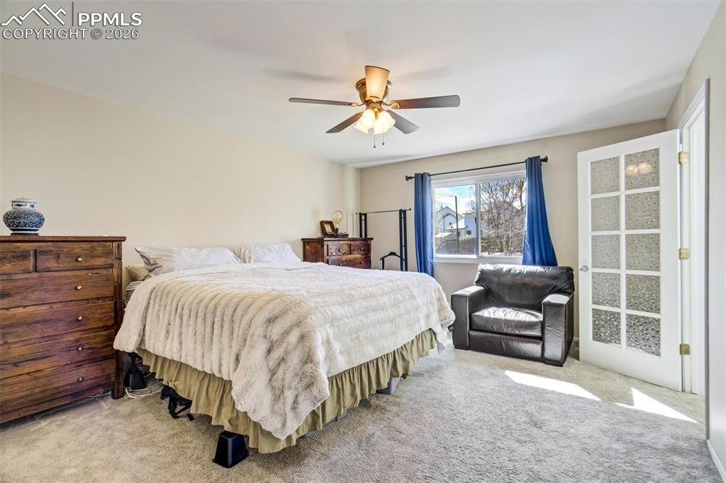 Image 16 of 48: Bedroom