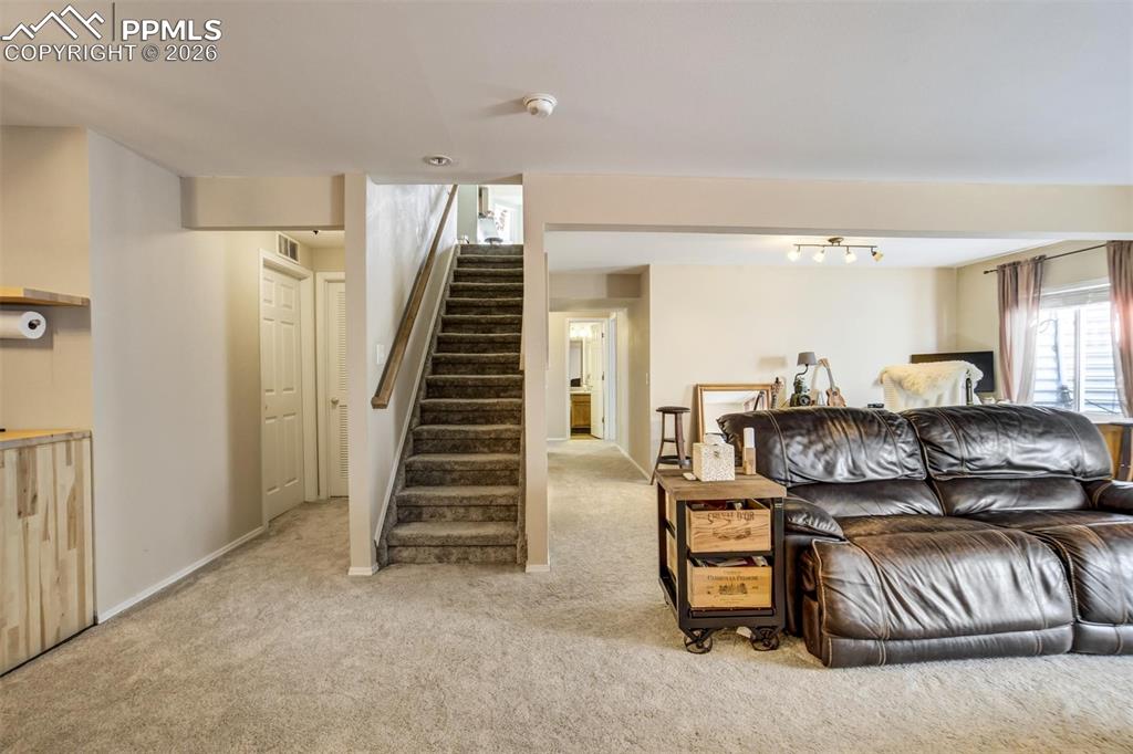 Image 21 of 48: Living Room