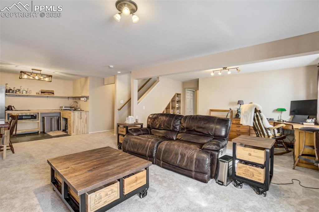 Image 22 of 48: Living Room