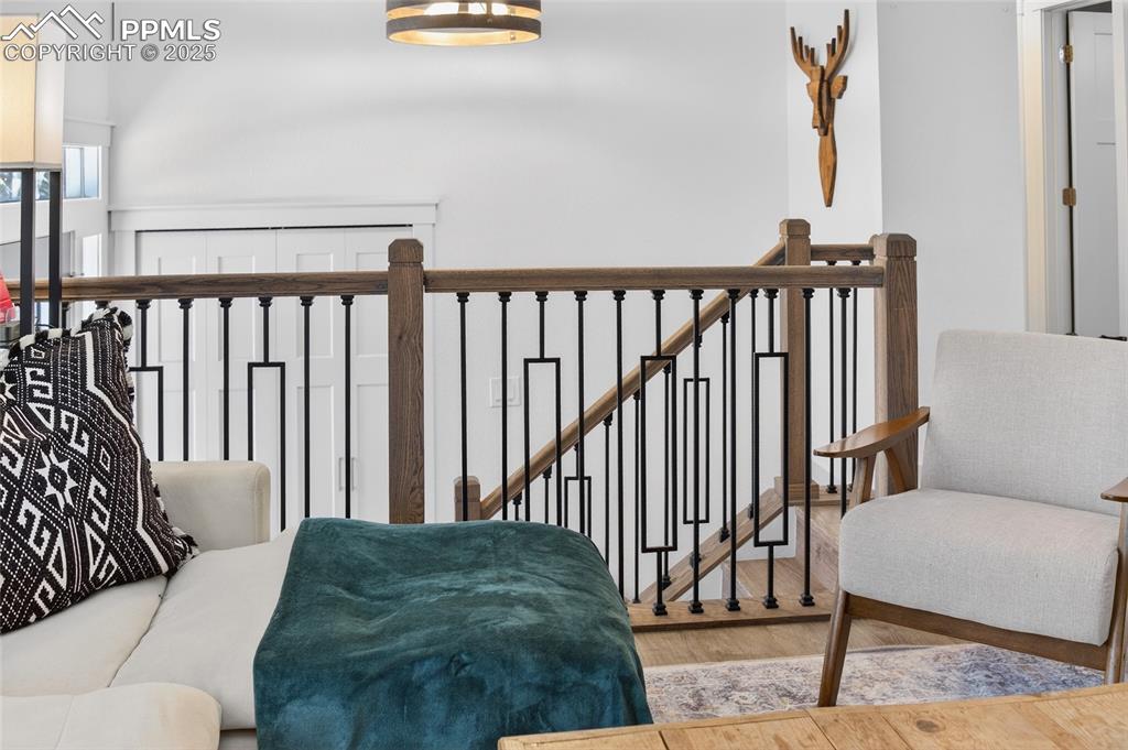 Image 19 of 37: Living Room