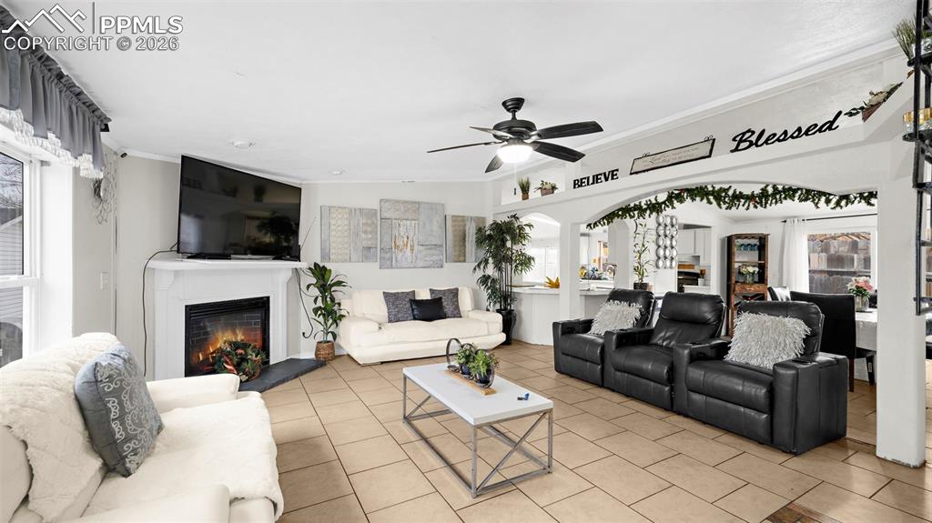 Image 6 of 28: Living Room