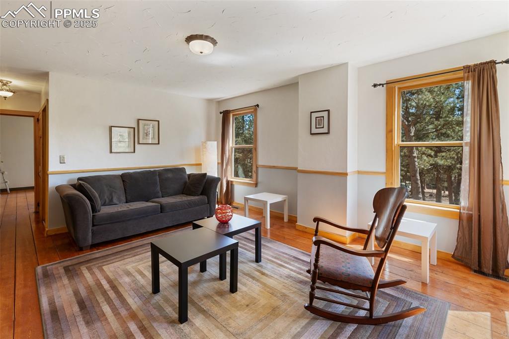 Image 16 of 48: Living Room