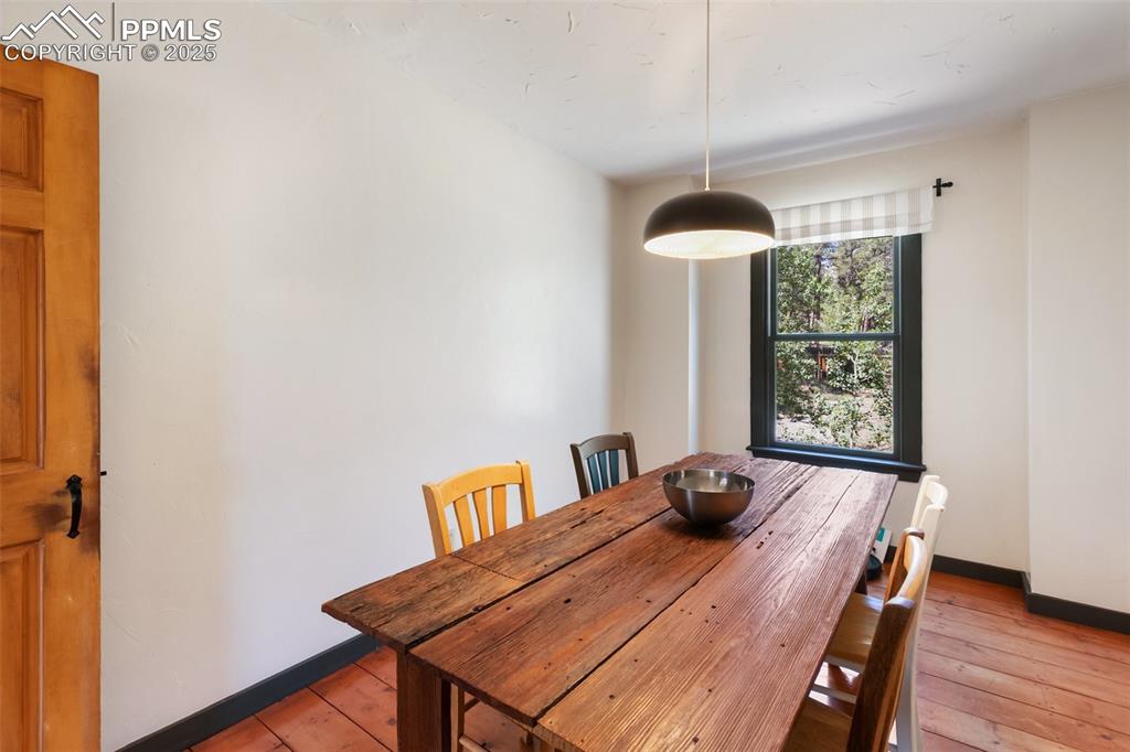 Image 19 of 48: Or office area. Could also serve as a guest bedroom as needed (non-conformi