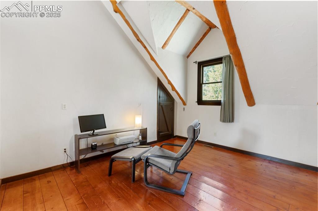 Image 27 of 48: Upper level primary suite