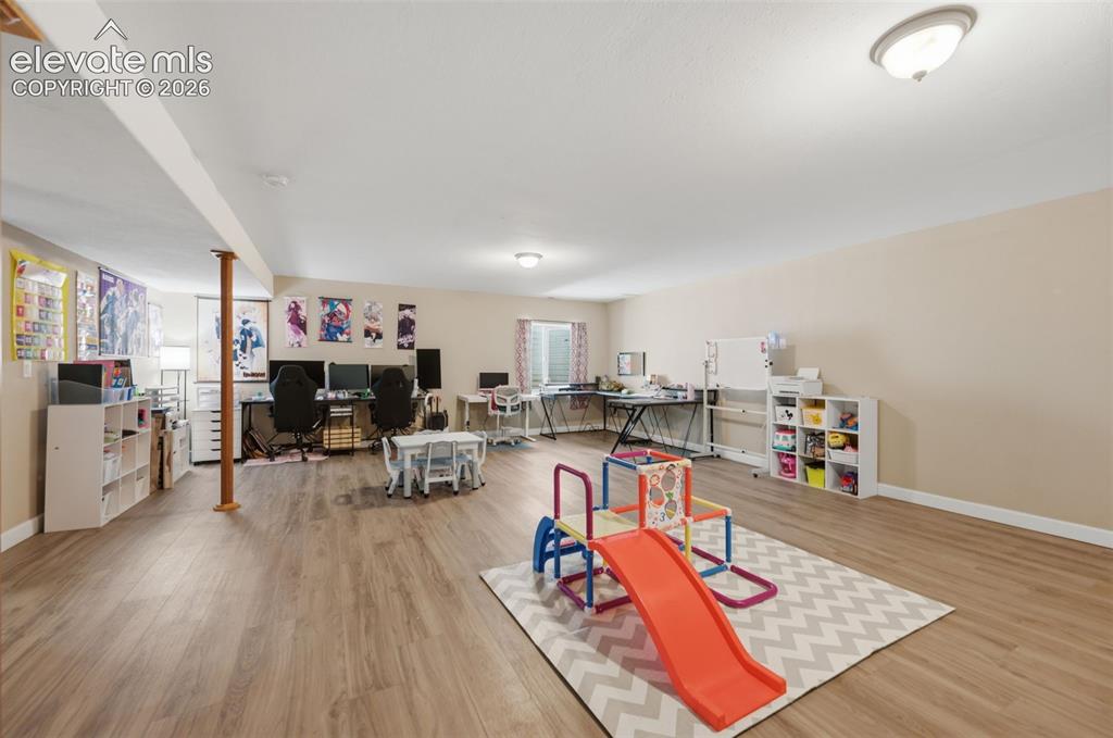Image 24 of 46: Family Room