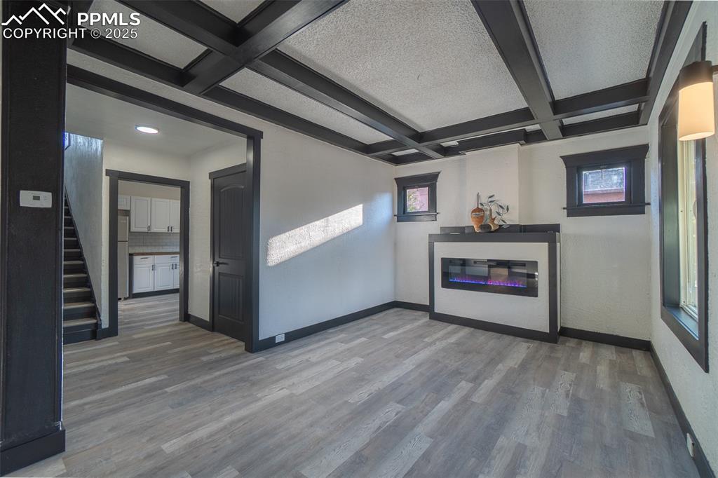 Image 11 of 46: Living Room