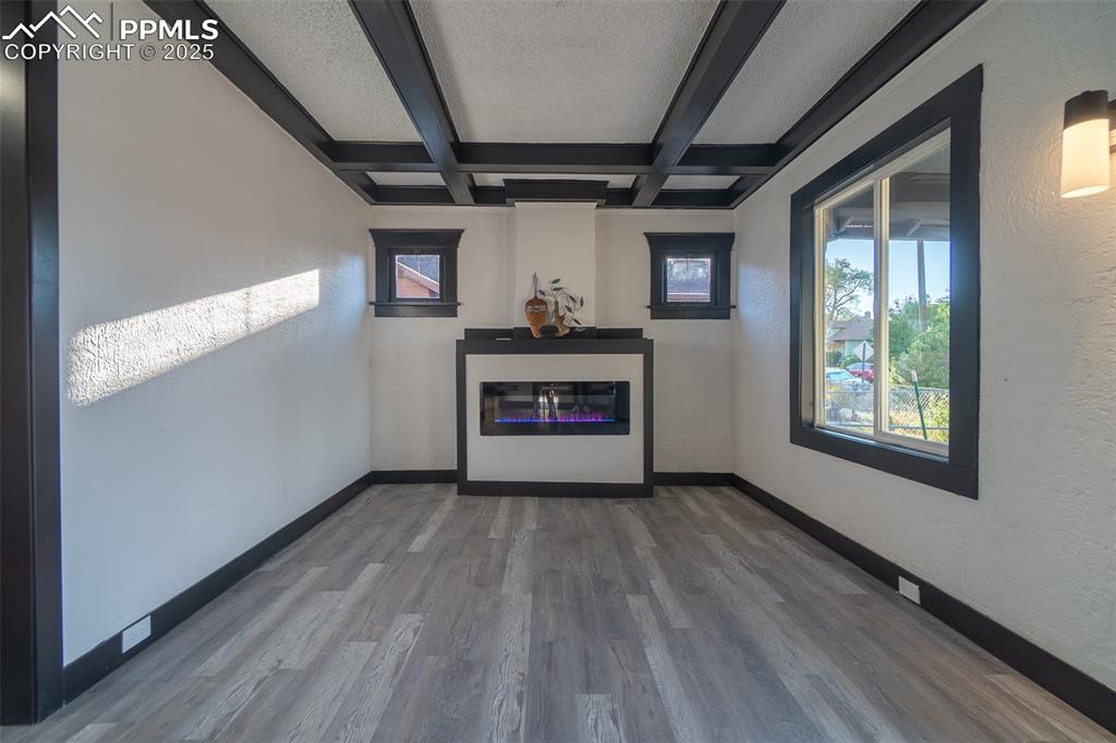 Image 12 of 46: Living Room