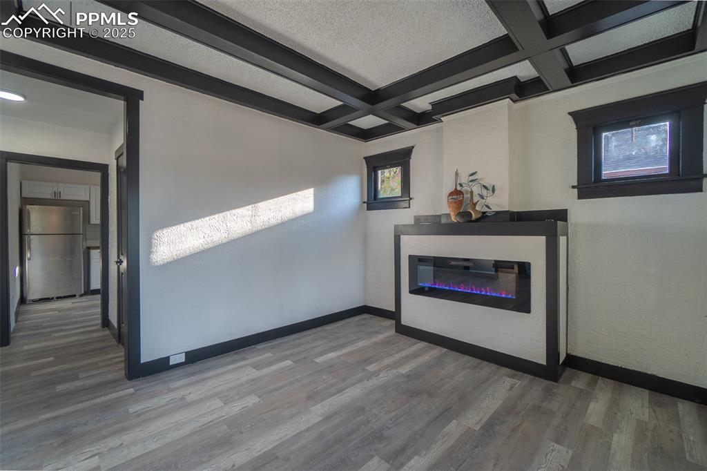 Image 14 of 46: Living Room