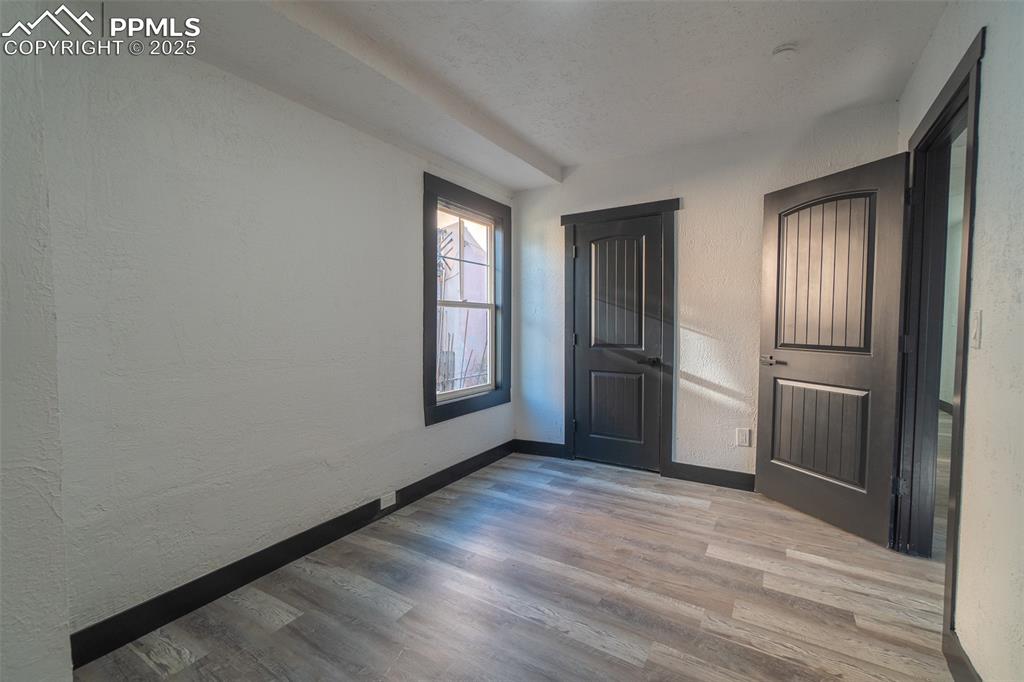 Image 24 of 46: Bedroom