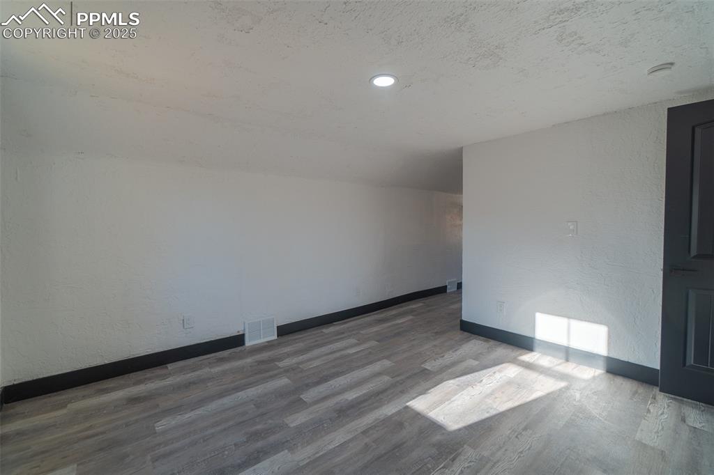 Image 41 of 46: Bonus Room