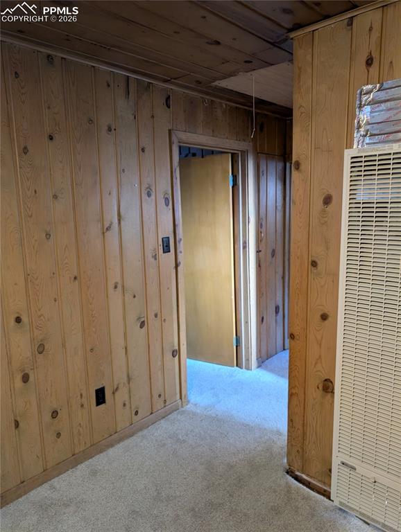 Image 13 of 27: Hallway