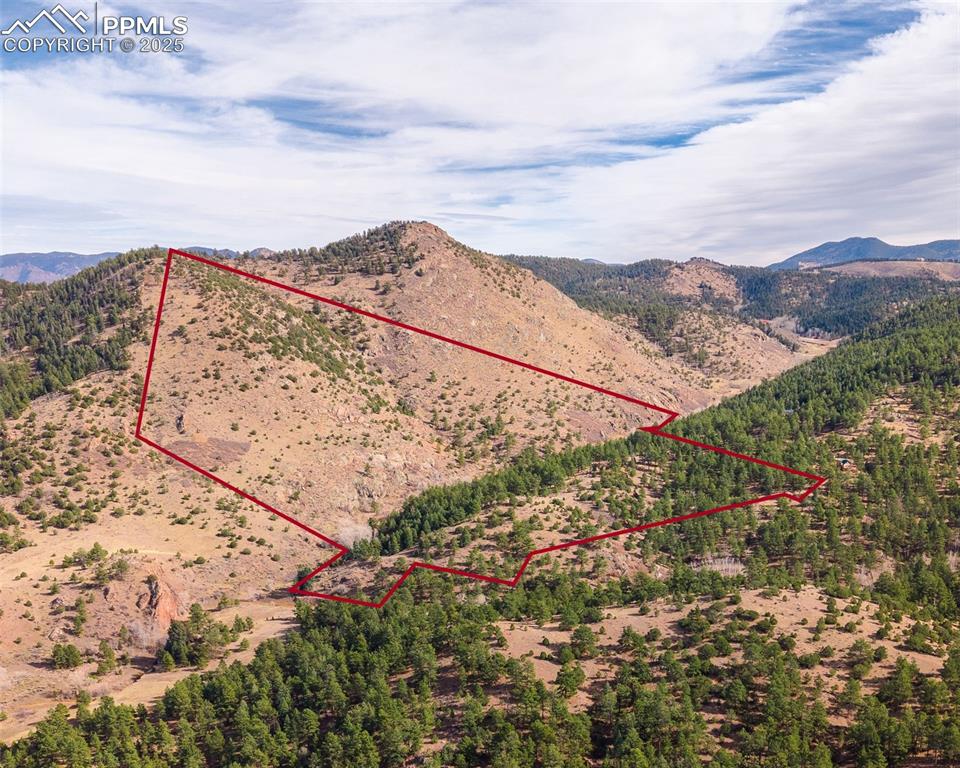 Image 14 of 25: Property Lines are approximate and not a survey