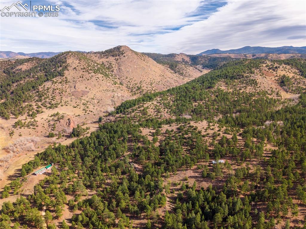 Image 15 of 25: View of mountain backdrop