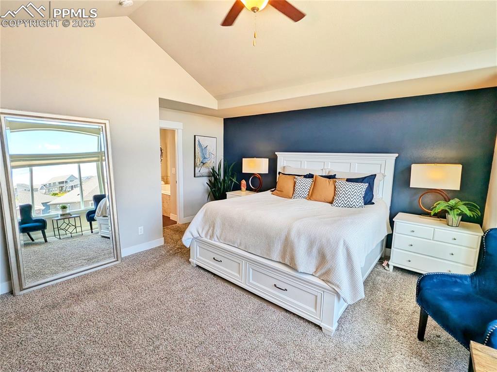 Image 19 of 40: Bedroom