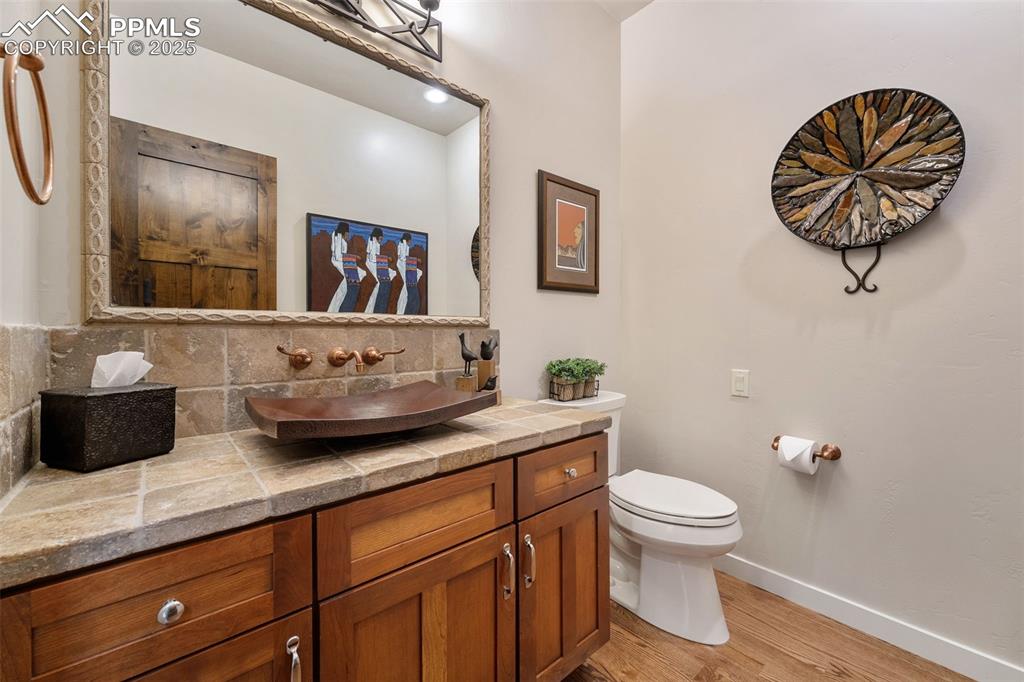 Image 15 of 50: Half Bath